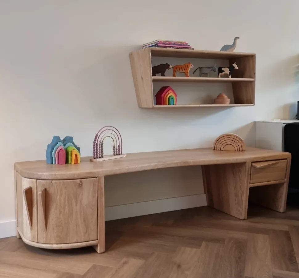 Furnitique - Custom Made Volmassief Eikenhouten Speeltafel + Wandmeubel