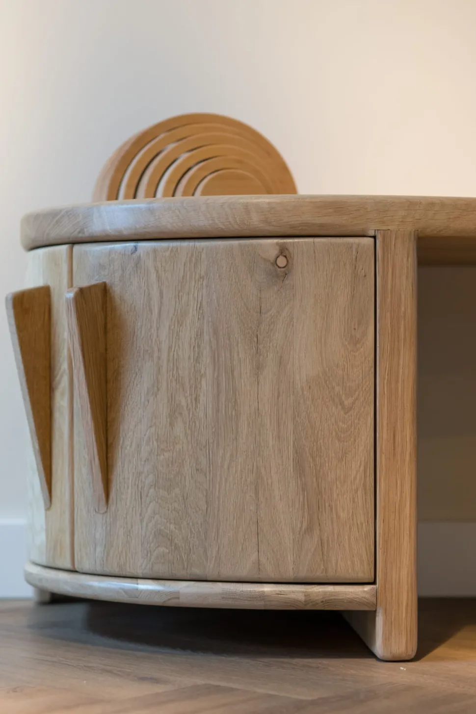 Furnitique - Custom Made Volmassief Eikenhouten Speeltafel + Wandmeubel