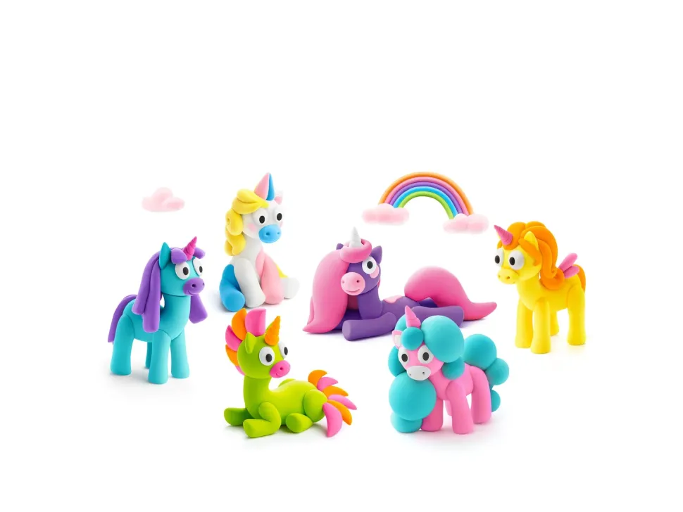 Hey Clay Rainbow Unicorn, Rainy