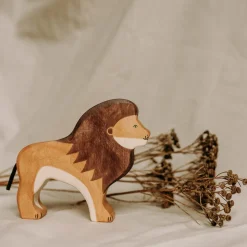 Holztiger Leeuw Van Hout