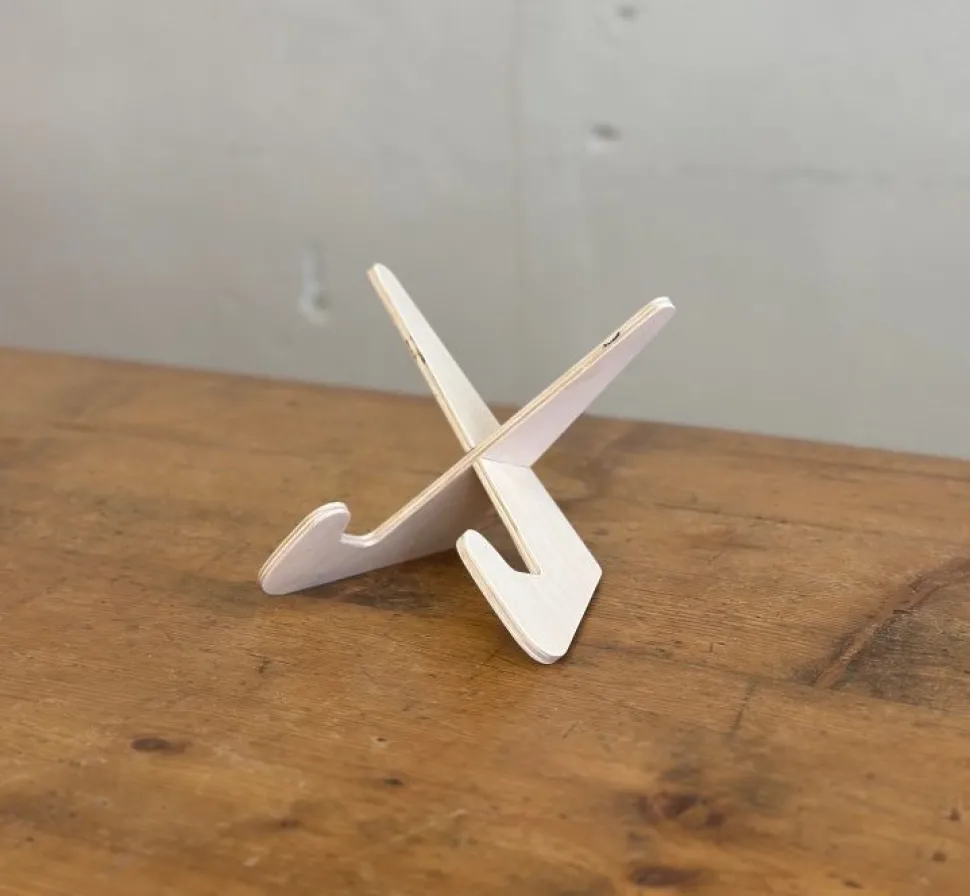 Speelbelovend Houten Standaard, Klein